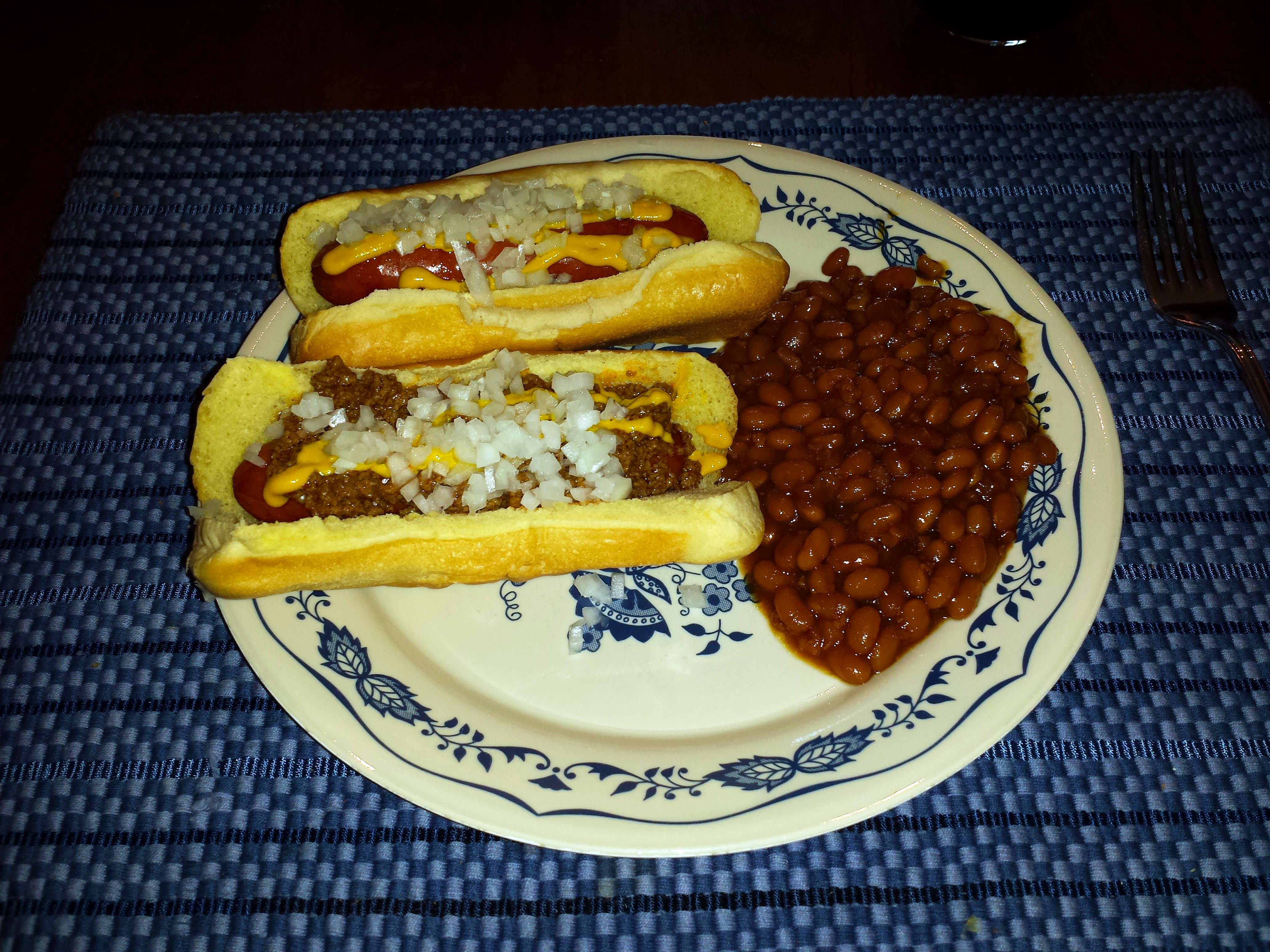 Tammy’s West Virginia Chili Dogs